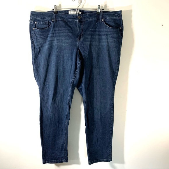 Torrid Boyfriend Jeans - Picture 2 of 11